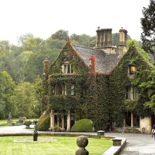 London: Cotswolds Villages & Castle Combe Small-Group Trip