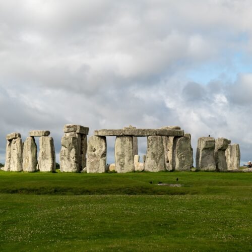 London: Castle Combe, Bath, and Stonehenge Small-Group Tour